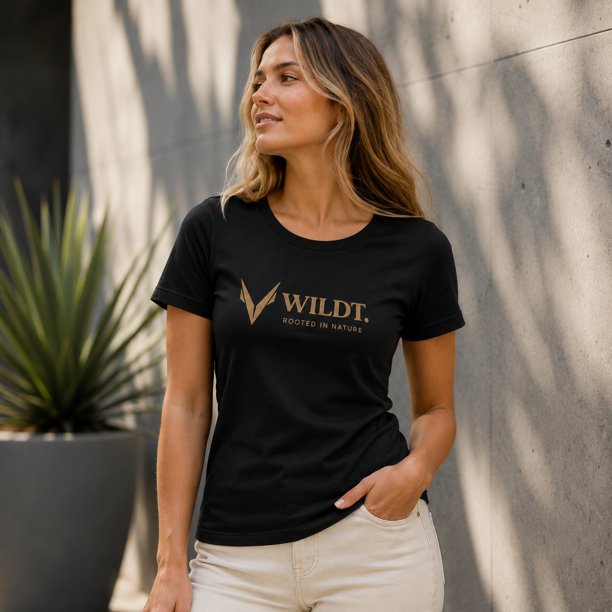WILDT Ladies Classic T-Shirt (Black)